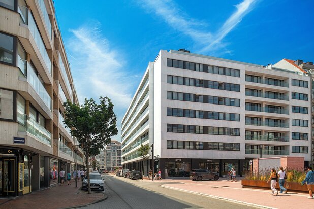 Prachtig afgewerkt, gemeubeld twee slaapkamer appartement heel goed gelegen op de Kustlaan.