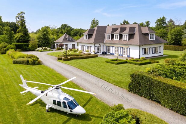DISCREET location in an exceptionally QUIET area on a UNIQUE PLOT up to 61,000 m2, in the green outskirts of LEUVEN