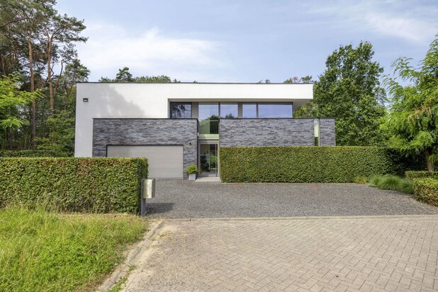 Exclusieve villa op een uitzonderlijk perceel van 27 are in Tremelo