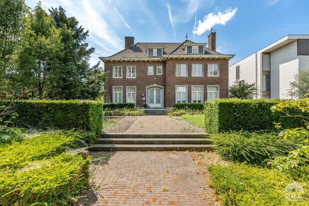 Karaktervolle herenwoning met gastenverblijf in Stevoort