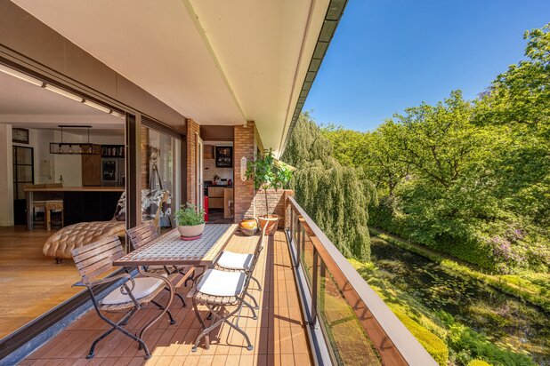 Ruim appartement van ca. 150m² in parkdomein te Brasschaat