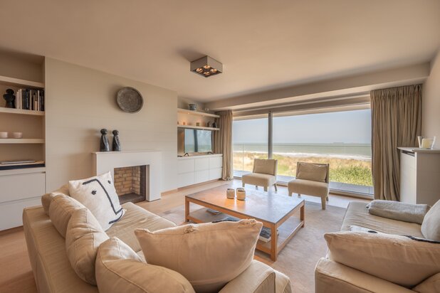 Instapklaar appartement op de wandeldijk in het Zoute