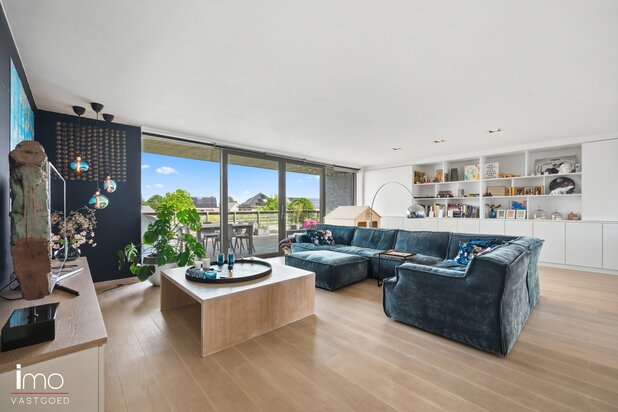 Ruime woning met ruimte voor vrij beroep op toplocatie