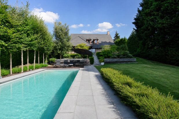 Beautiful villa with a swimming pool 
