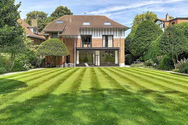 Saint-Job / Vivier d'Oie : Sublime villa avec vaste jardin