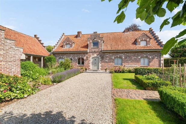 Charmante villa met tuin, garage en tal van mogelijkheden