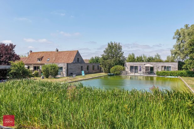Landelijke woning met 2 vakantiewoningen en hoevewinkel