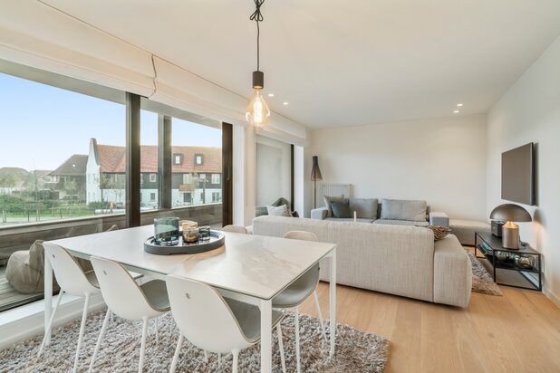 Zonnig twee slaapkamer appartement in hartje Duinenwater