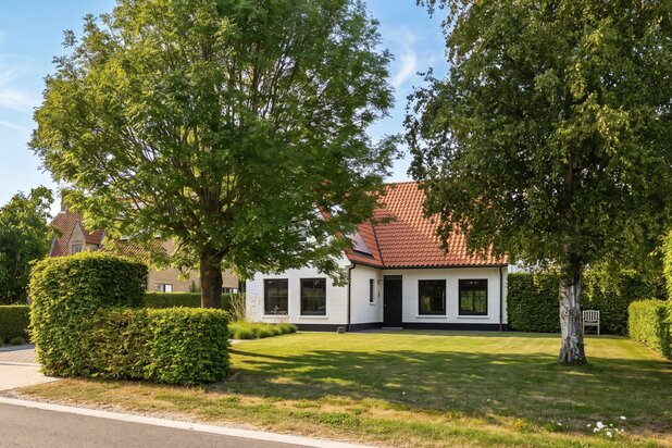 Landelijke woning te koop in Damme met open vergezichten.