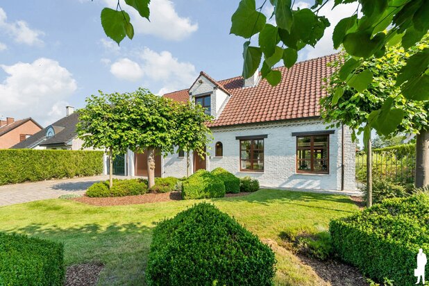 Rustig gelegen villa met zwembad op perceel van 1.488 m².