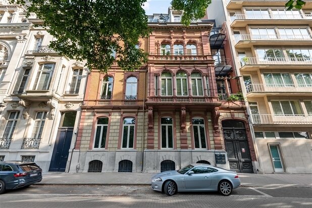 Albertpark ∣ Prachtige duplex 3 slaapkamers, 2 badkamers, groot terras en parking