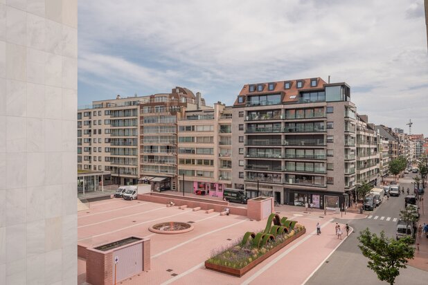 Appartement de luxe à vendre sur la place du Phare au Zoute.
