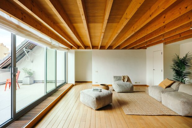 Robuust penthouse met industriële charme + parking optioneel