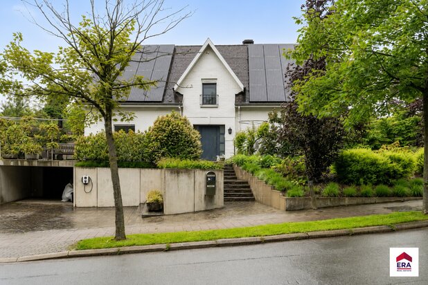 Villa met 4 slaapkamers + bureau nabij centrum Asse