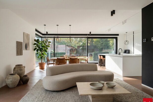 Knap gerenoveerde, energiezuinige woning (open bebouwing)