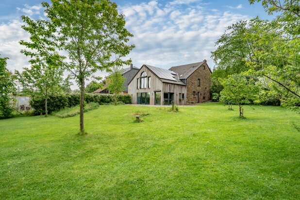 Woning met gîte te koop in Manhay