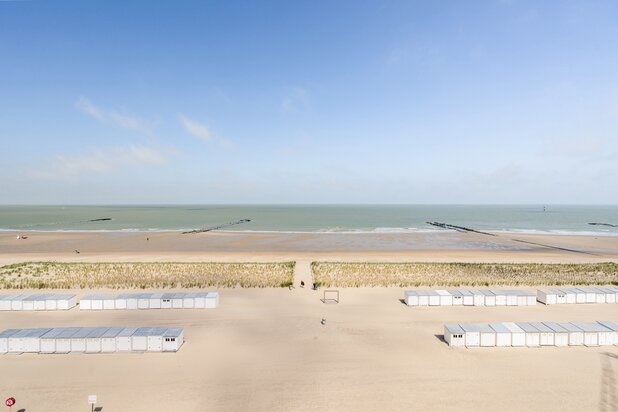 EXCLUSIF : Spacieux appartement avec vue frontale sur la mer