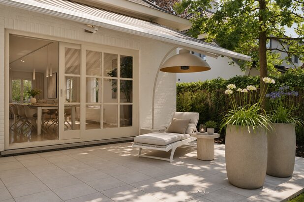 Exclusieve, gerenoveerde villa op toplocatie in residentieel Neerharen