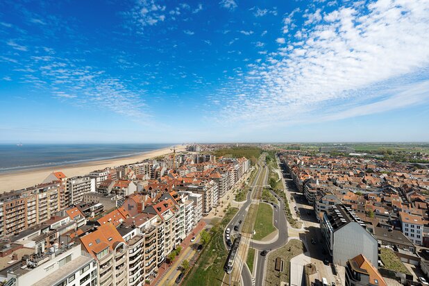 Fenomenaal appartement met panoramisch zicht op de 18de verdieping van Res.Heldentoren
