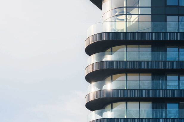 Appartement d'angle fini de façon phénoménale au 15e étage de la Tour des Héros avec vue sur la mer, Knokke et ses environs.