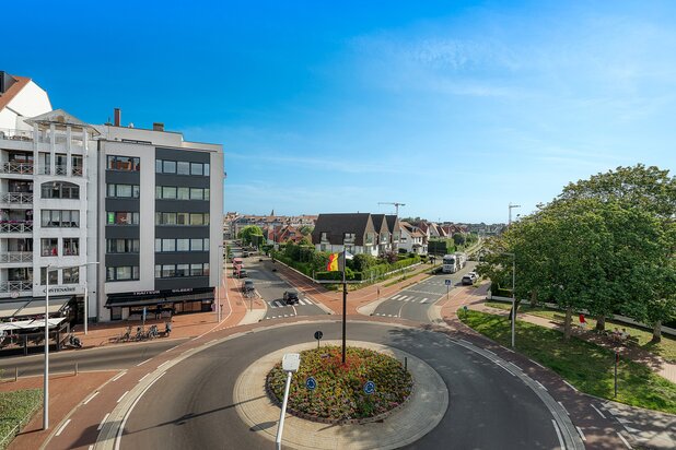 Stijlvol appartement op centrale locatie aan het Burgemeester Frans Desmedtplein.