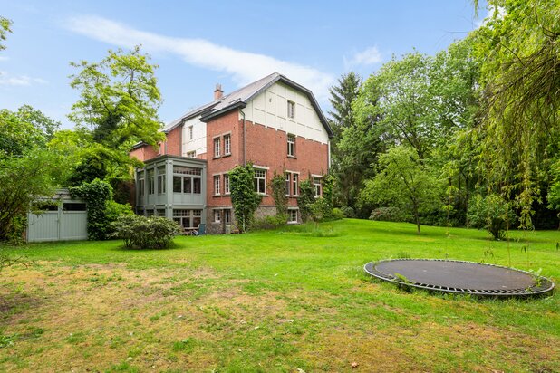 Woning met 7slk op 3046m² 