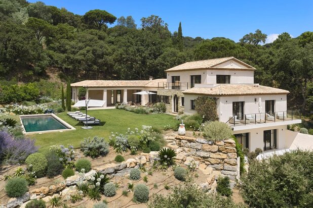 Contemporary Villa within a Private Estate – Gigaro