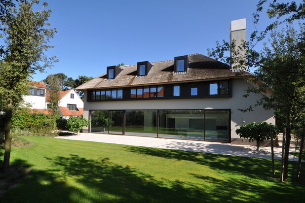 Spacious villa with big garden in a charming part of knokke