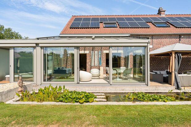 Authentieke langgevelhoeve waar erfgoed, luxe en absolute rust samenkomen