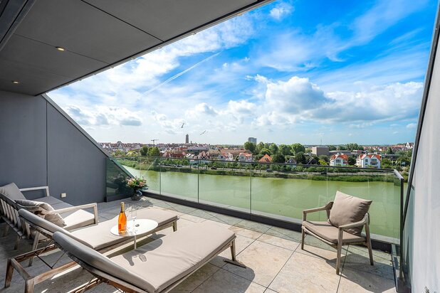 Luxueus appartement met frontaal zicht op het Zegemeer.