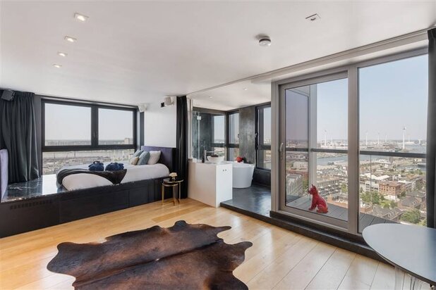 Exclusief penthouse met panoramisch uitzicht te koop!