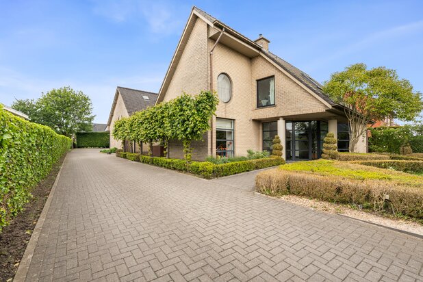 Droomvilla met groot magazijn van 500m2 op toplocatie
