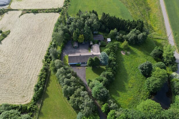 Propriété d'exception sur 1,5 hectare en zone d'habitat