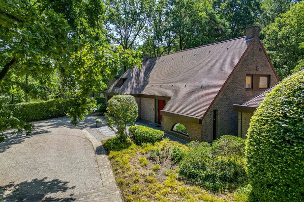 Exclusieve Residentiële Villa met Tijdloze Elegantie en Uitzonderlijk Wooncomfort