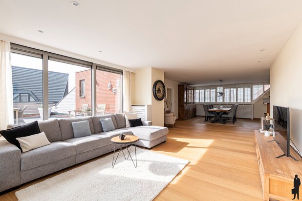 Ruim, lichtrijke penthouse met terras van ca. 55m² te Minderhout