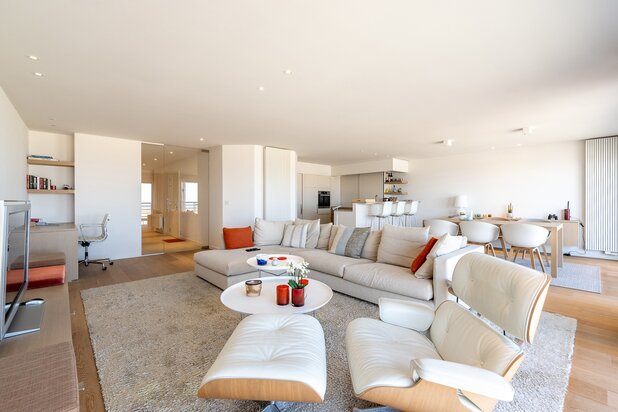 Appartement aux finitions raffinées avec vue frontale sur la mer
