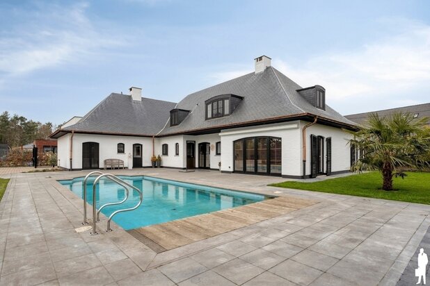 Uitzonderlijk ruime charmante villa op 2451m²