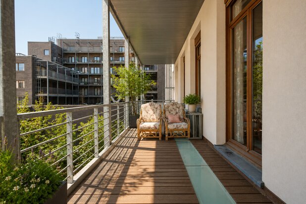 Riant appartement (220m²) met fantastische originele elementen in Residence Maritime met giga terras (35m²) en optionele parking op toplocatie aan de Meir/Handelsbeurs in hartje Antwerpen