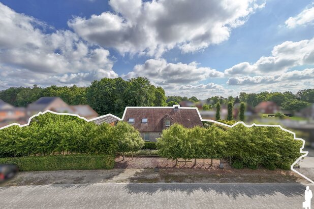 Ruime woning met 5 slpk. op ca. 16 are; uniek, groen gelegen