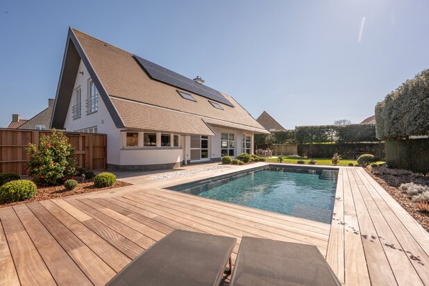 Élégante villa avec piscine et pool house