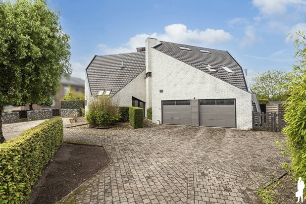 Architectenvilla - industrieel ontwerp, 5 à 6 slpk., 2.228m²