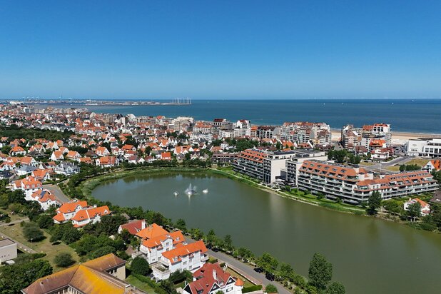Te renoveren villa met frontaal zicht op het Zegemeer Knokke