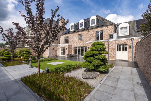 Verrassend ruime woning op toplocatie met binnenzwembad