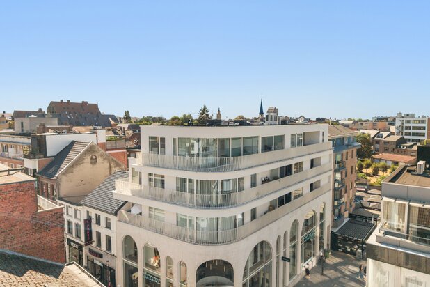 Lichtrijk penthouse met a view op een absolute toplocatie in hartje Hasselt.