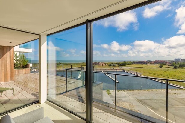 Exclusieve penthouse met verzichten op zee, jachthaven en duinen!