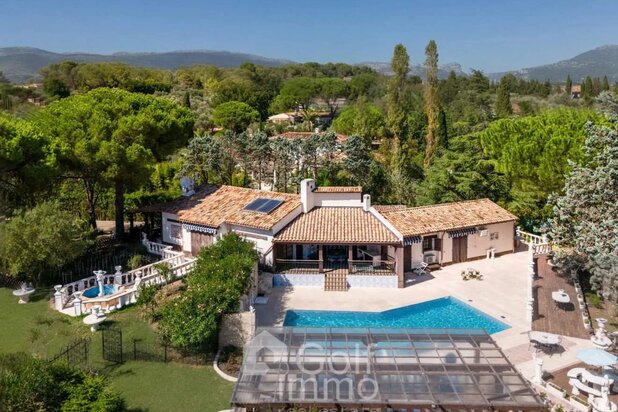 Maison à vendre à Mouans-Sartoux – 6 chambres – 370 m²