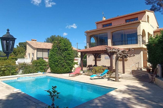 Villa de 230m2 avec vue mer et piscine