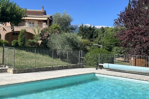 Spacieuse villa avec vue et appartement séparé