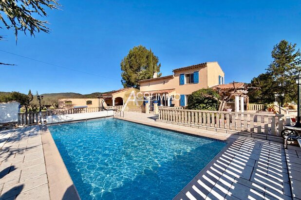 Grande Maison sur Carcès avec piscine et garages