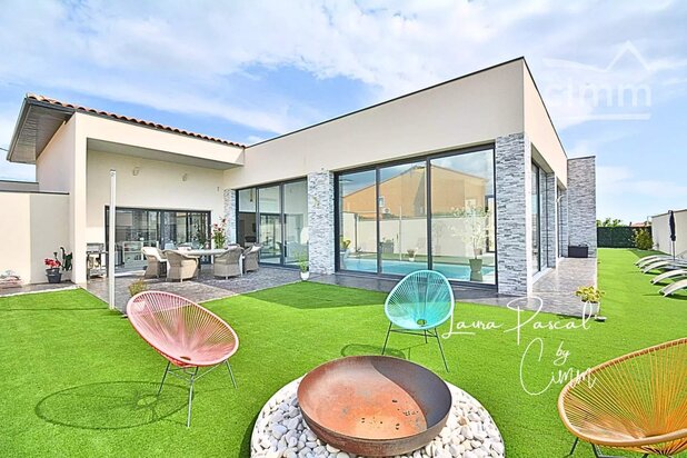Maison à vendre à Llupia – 3 chambres – 250 m²